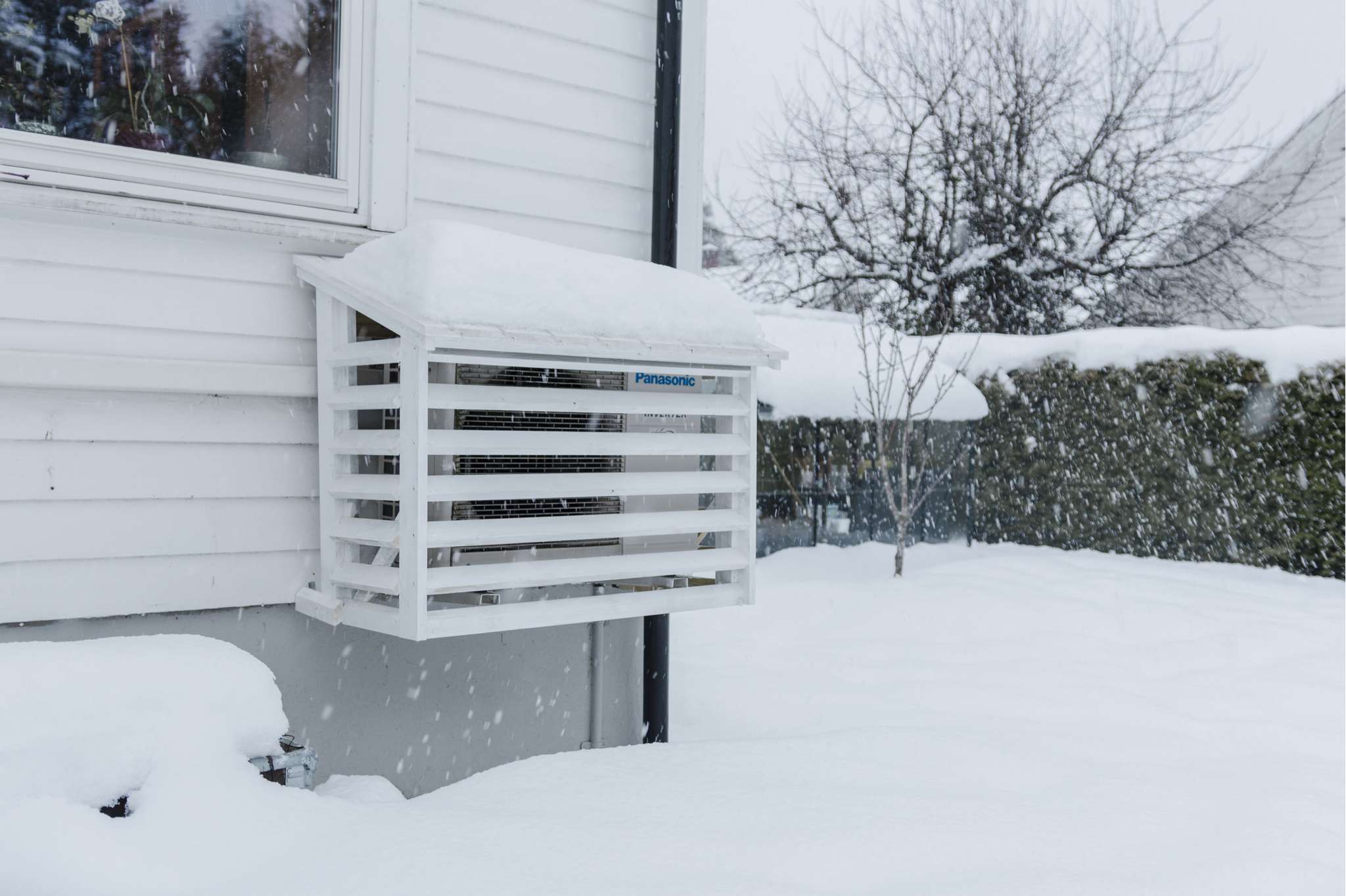 Varmepumpehus trehvitt